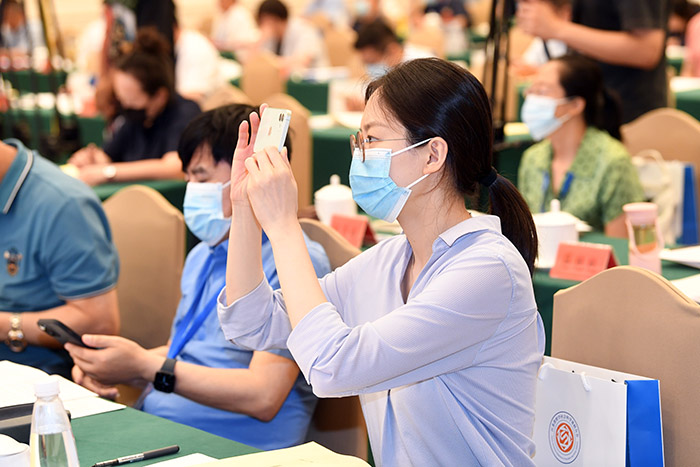 聚焦第六屆智庫峰會暨省社科界第十五屆學術大會高層論壇①｜主旨演講：瞄準高水平，走好江蘇現  代化發展之路