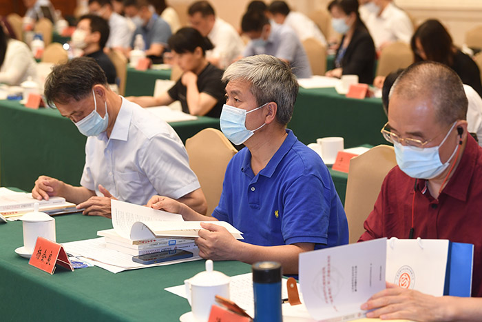 聚焦第六屆智庫峰會暨省社科界第十五屆學術大會高層論壇①｜主旨演講：瞄準高水平，走好江蘇現  代化發展之路