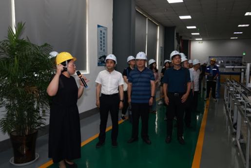 如東縣開展“張謇企業(yè)家精神”研討系列活動之走訪如東知名企業(yè)活動