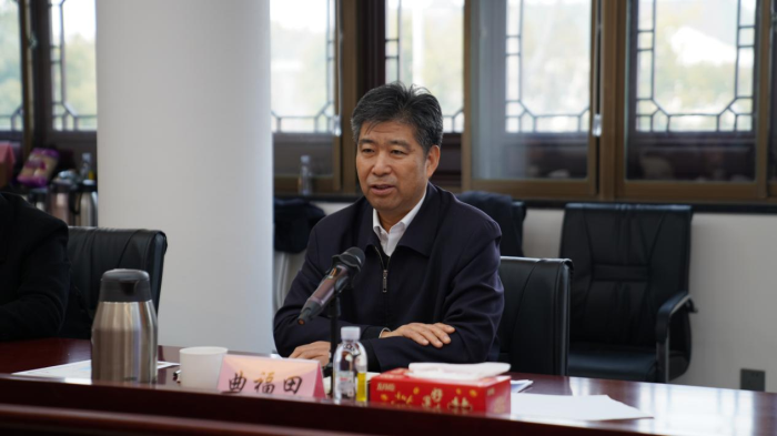 曲福田調研昆山市社科普及基地建設
