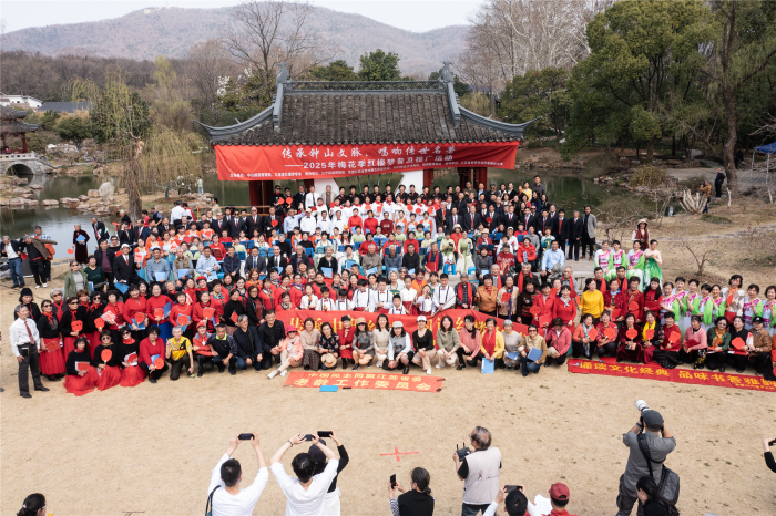 省紅樓夢學(xué)會舉辦“傳承鐘山文脈，唱響傳世名著”普及推廣活動