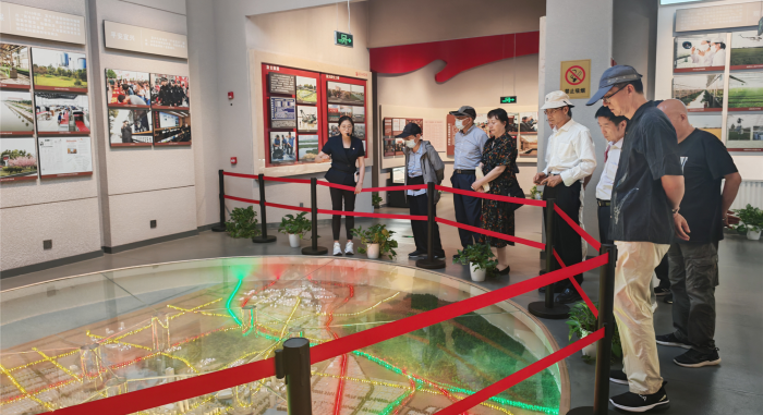 省社科聯(lián)組織開(kāi)展離退休老干部集體調(diào)研暨離退休老干部支部“助力改革發(fā)展，匯聚銀發(fā)動(dòng)能”主題黨日活動(dòng)